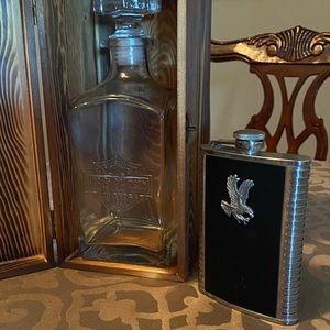 Harley Davidson liquor bottle decanter and flask
